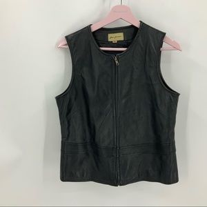 Rem Garson Women’s leather zip up vest M